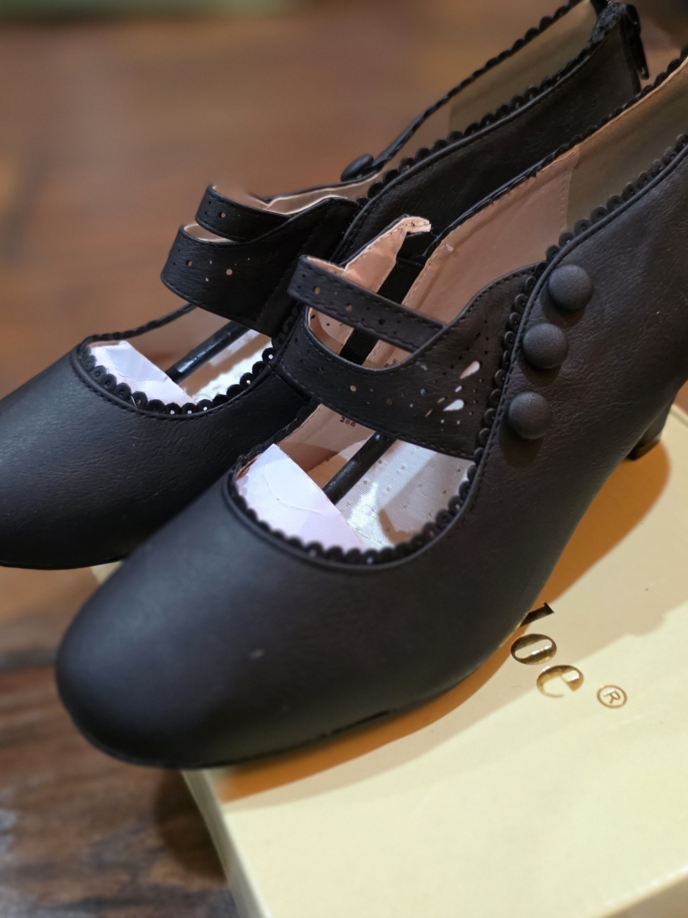 Chase + Chloe Mina-4 Mary Jane Heels in Black US 8.5